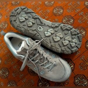 Oboz Sawtooth X Low Hiking Shoes Women's 10.5 Drizzle Gray Nubuck Basically NWOT